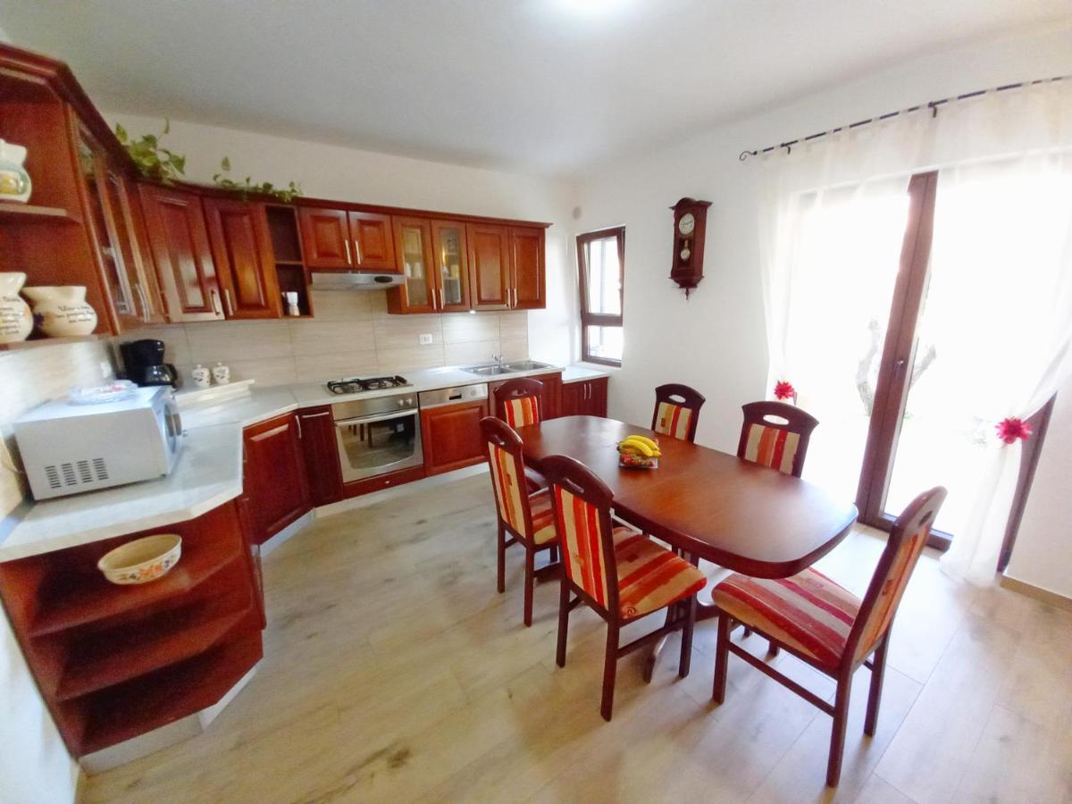 PUY Apartments Tina & Denis מראה חיצוני תמונה