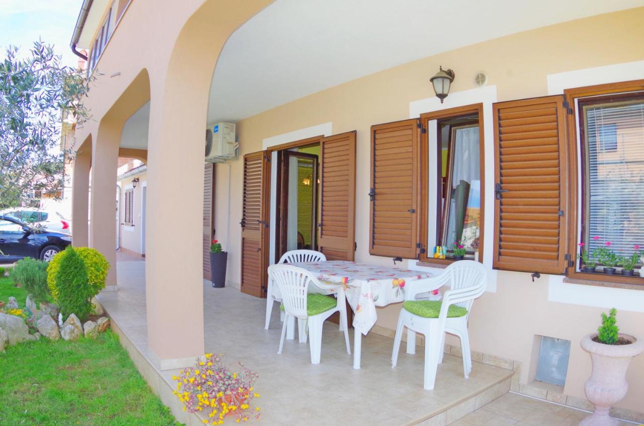 PUY Apartments Tina & Denis מראה חיצוני תמונה