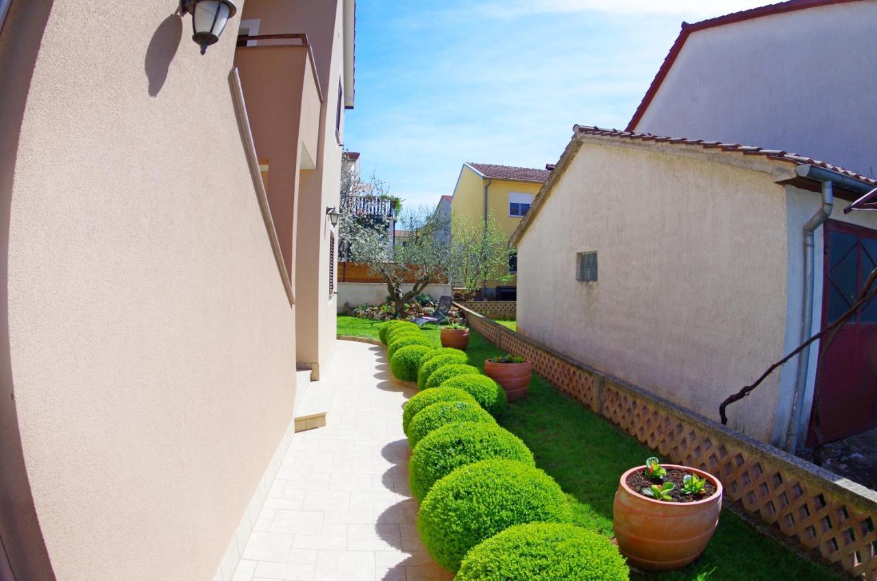 PUY Apartments Tina & Denis מראה חיצוני תמונה