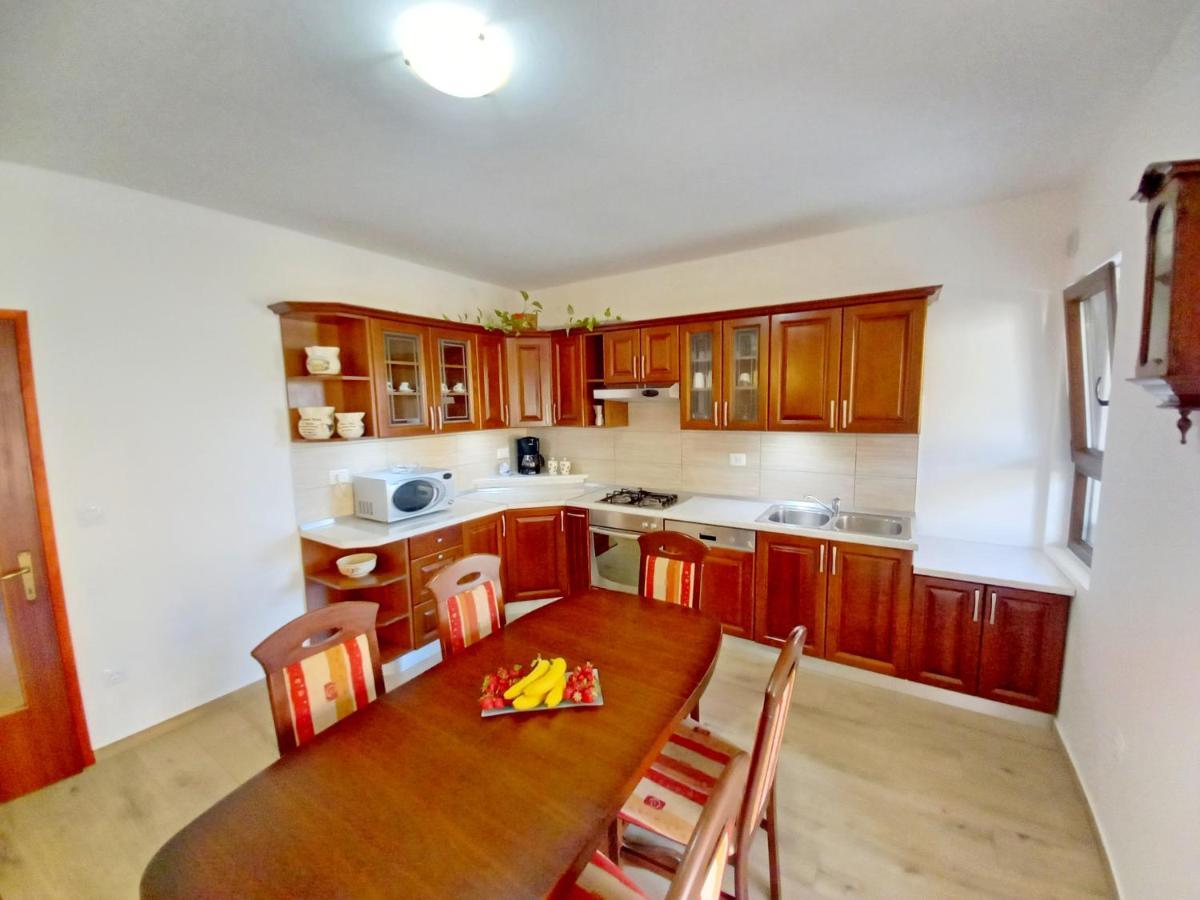 PUY Apartments Tina & Denis מראה חיצוני תמונה